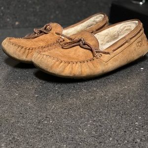 Womens UGG Moccasin’s